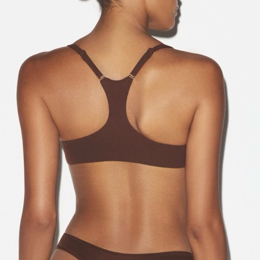 SKIMS Fits Everybody RACERBACK DEMI BRA 38B COCOA - Picture 7 of 8
